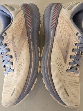 size 8.5 Brooks Adrenaline GTS 22 Women Beige Blue Mesh Lace Up Low Top Running